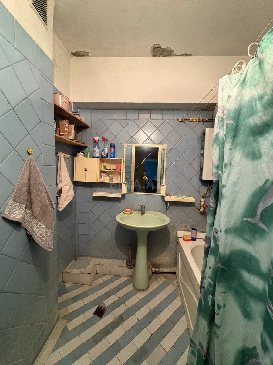 4 otaqlı Köhnə tikili, İnşaatçılar m., Bakı
