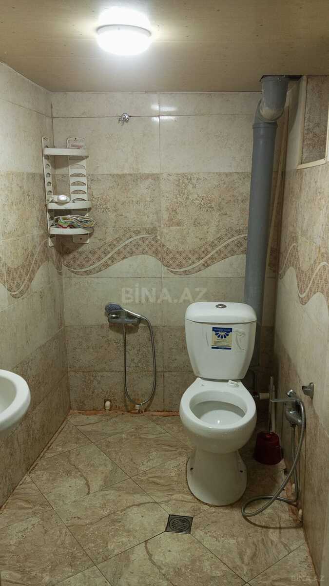 3 otaqlı Köhnə tikili, Memar Əcəmi m., Bakı