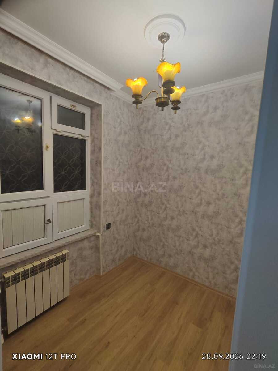 3 otaqlı Köhnə tikili, Qara Qarayev m., Bakı
