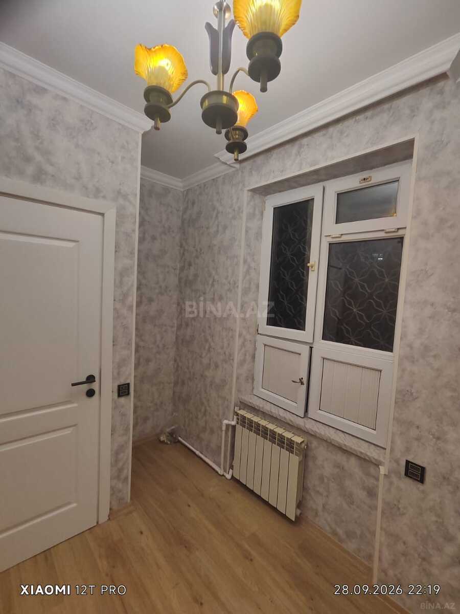 3 otaqlı Köhnə tikili, Qara Qarayev m., Bakı
