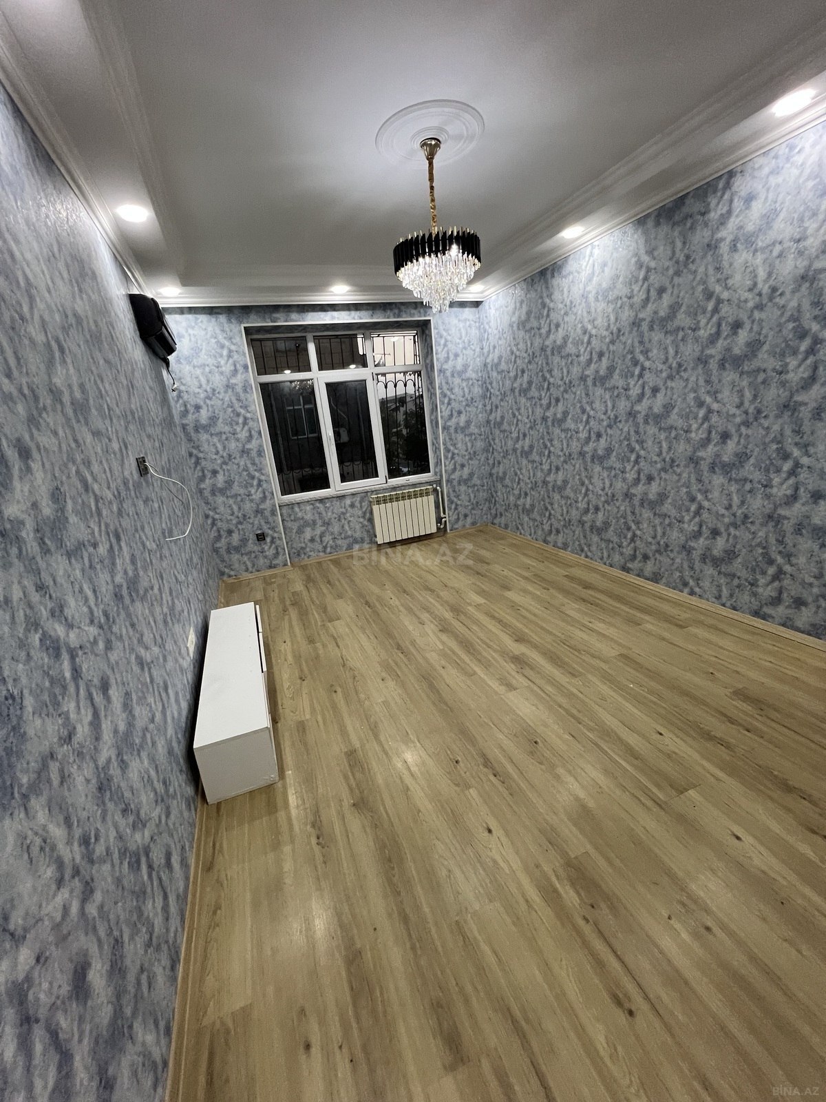 3 otaqlı Köhnə tikili, Qara Qarayev m., Bakı