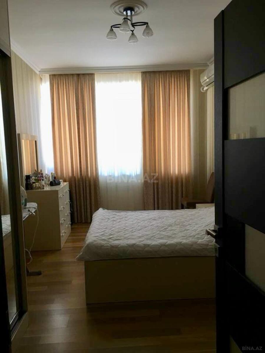 3 otaqlı Yeni tikili, Şah İsmayıl Xətai m., Bakı