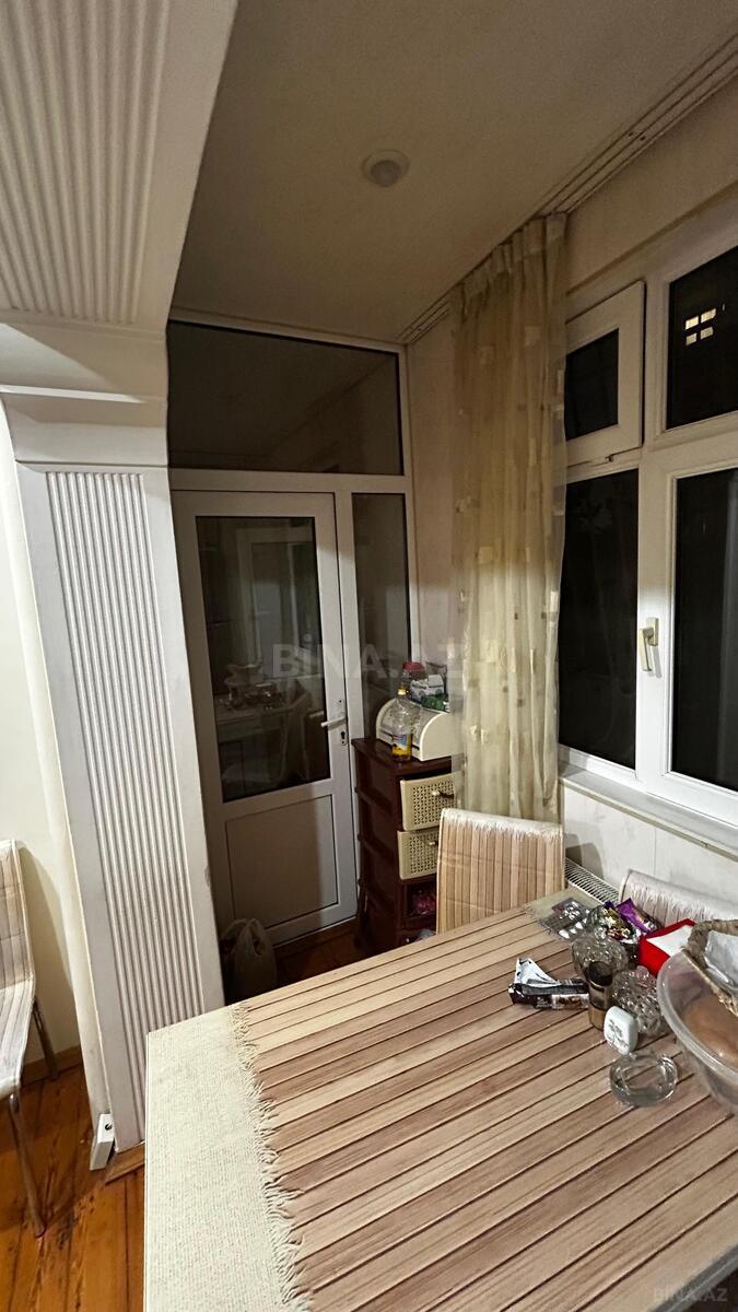 4 otaqlı Köhnə tikili, Həzi Aslanov q., Bakı