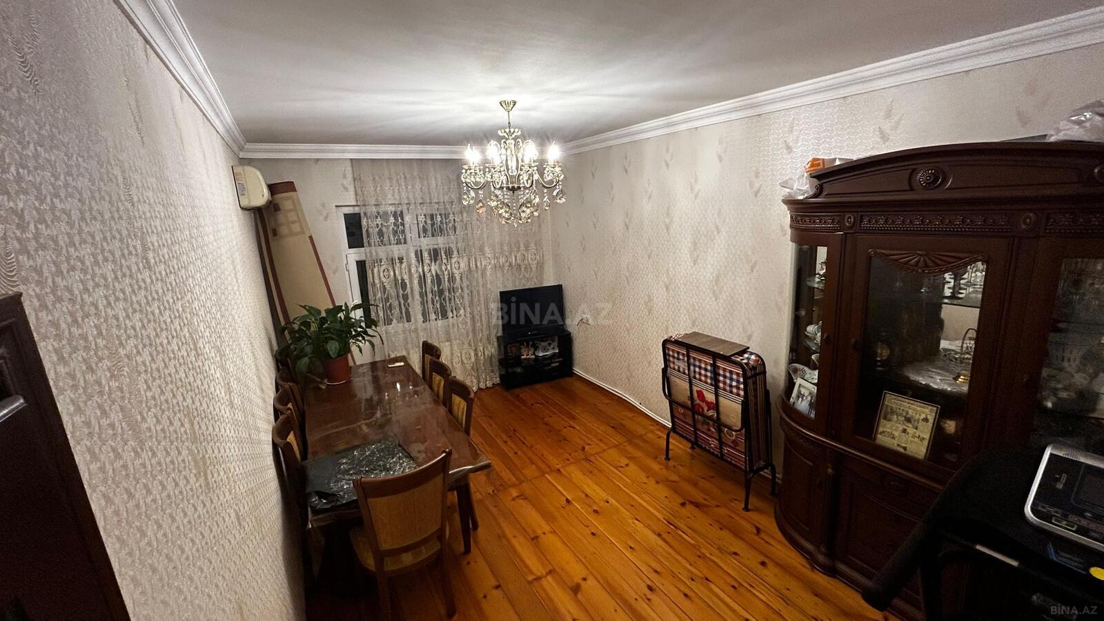 4 otaqlı Köhnə tikili, Həzi Aslanov q., Bakı