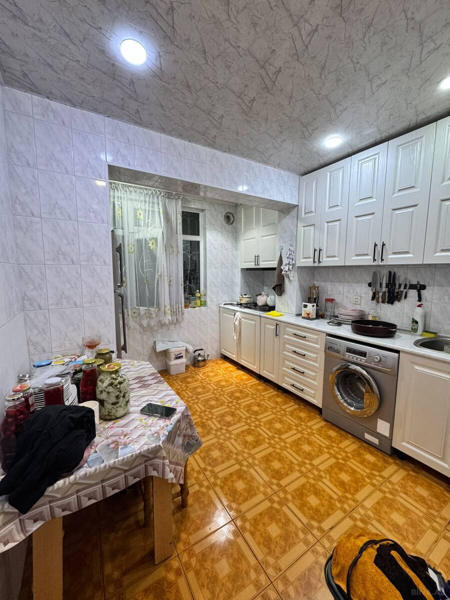 4 otaqlı Köhnə tikili, Azadlıq Prospekti m., Bakı