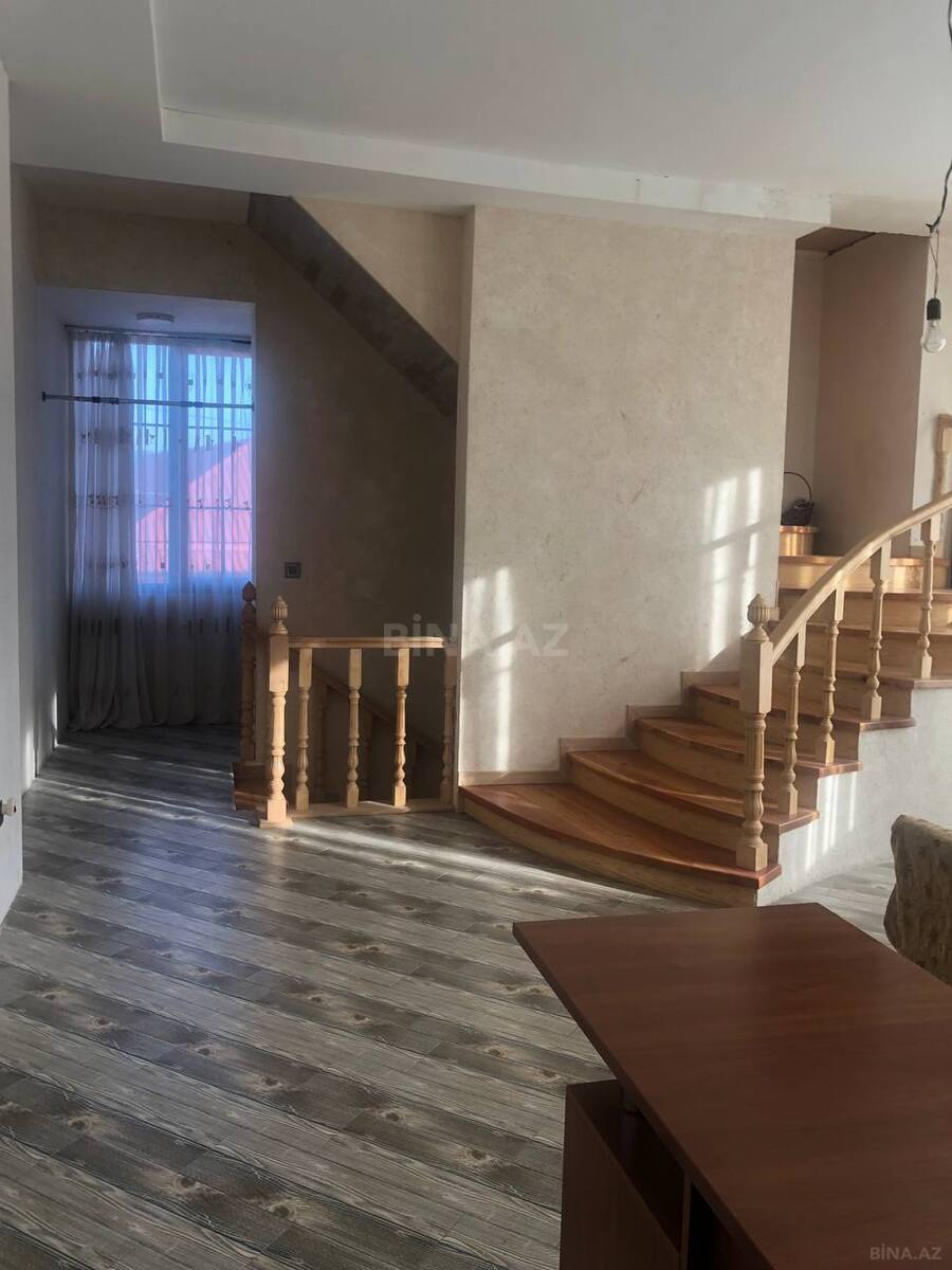 8 otaqlı Həyət evi/Bağ evi, Qusar