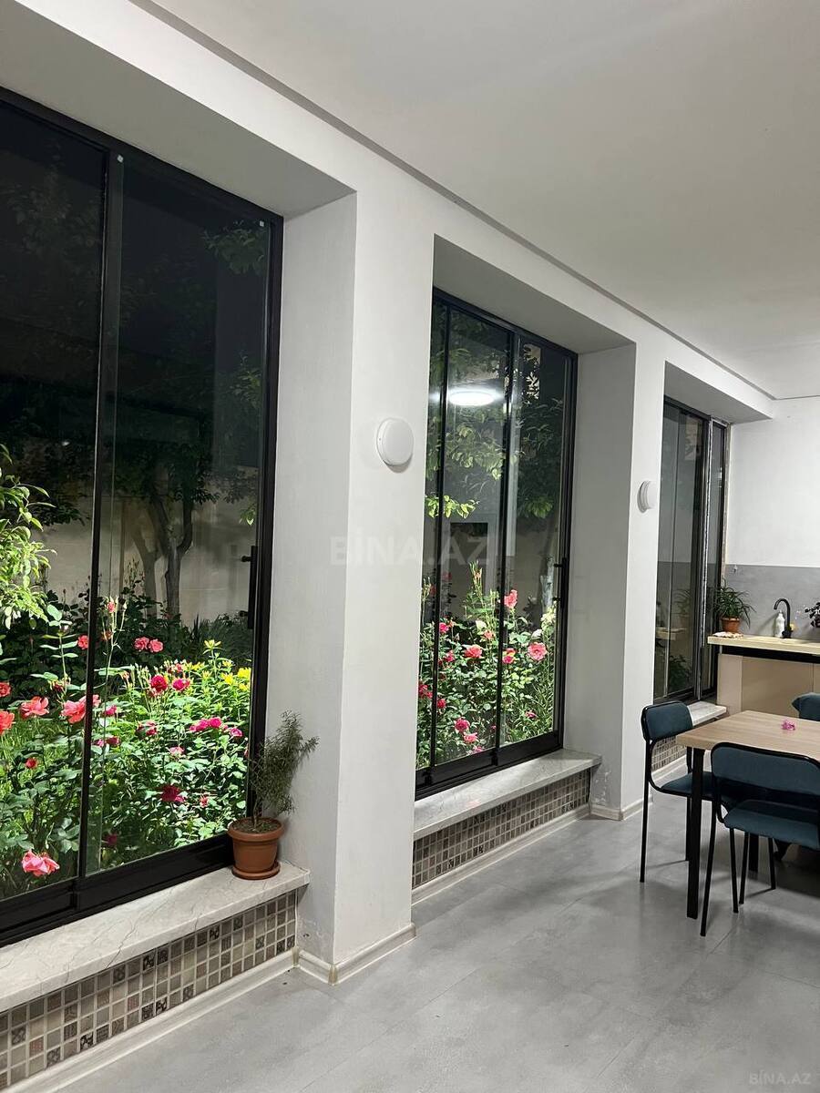 8 otaqlı Həyət evi/Bağ evi, Qusar