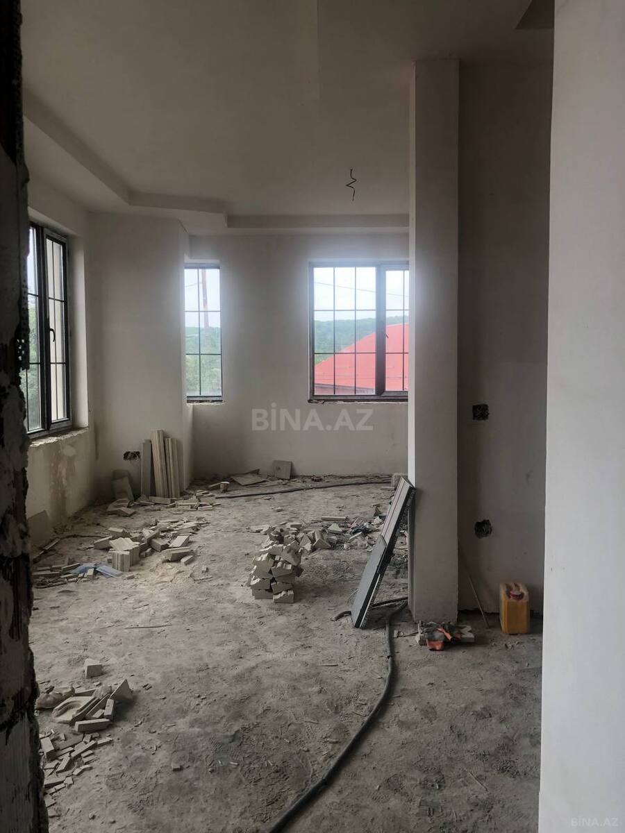 8 otaqlı Həyət evi/Bağ evi, Qusar