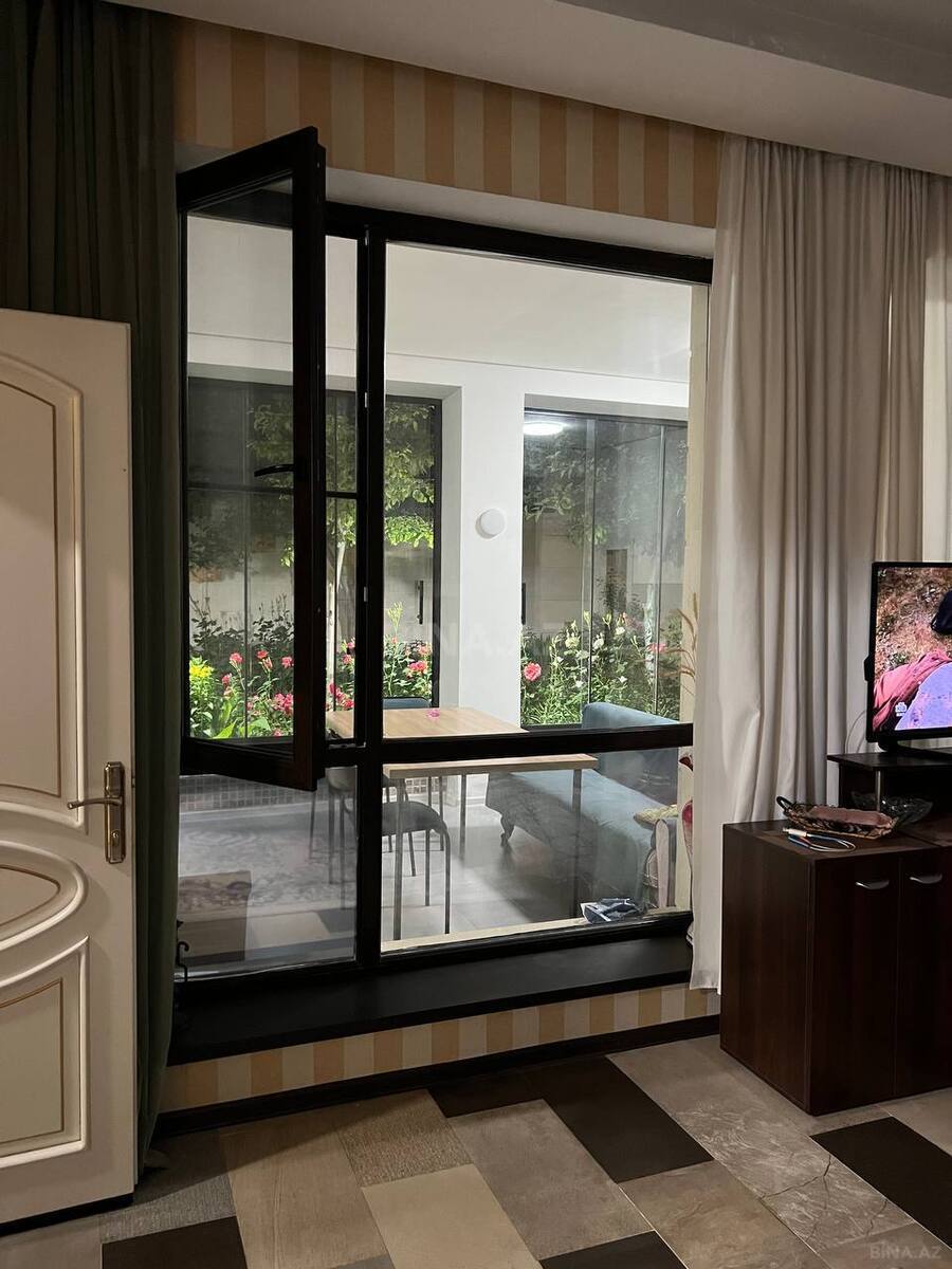 8 otaqlı Həyət evi/Bağ evi, Qusar
