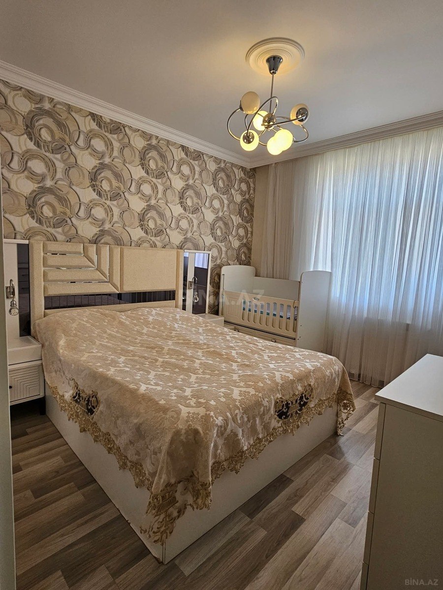 3 otaqlı Yeni tikili, Xırdalan