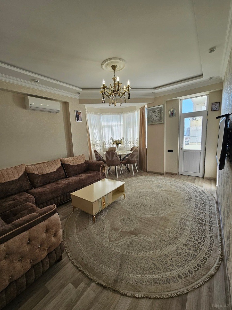 3 otaqlı Yeni tikili, Xırdalan