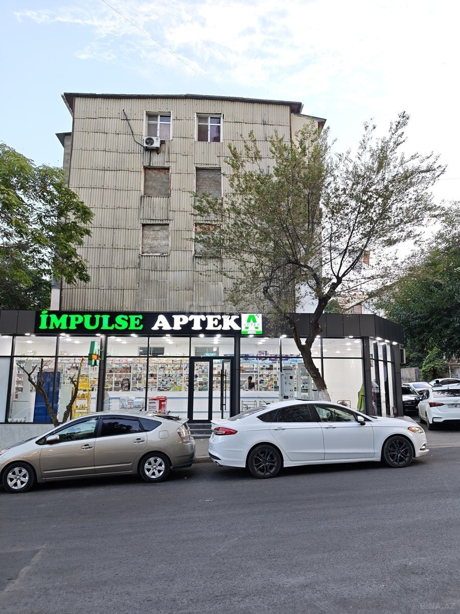 2 otaqlı Köhnə tikili, Memar Əcəmi m., Bakı