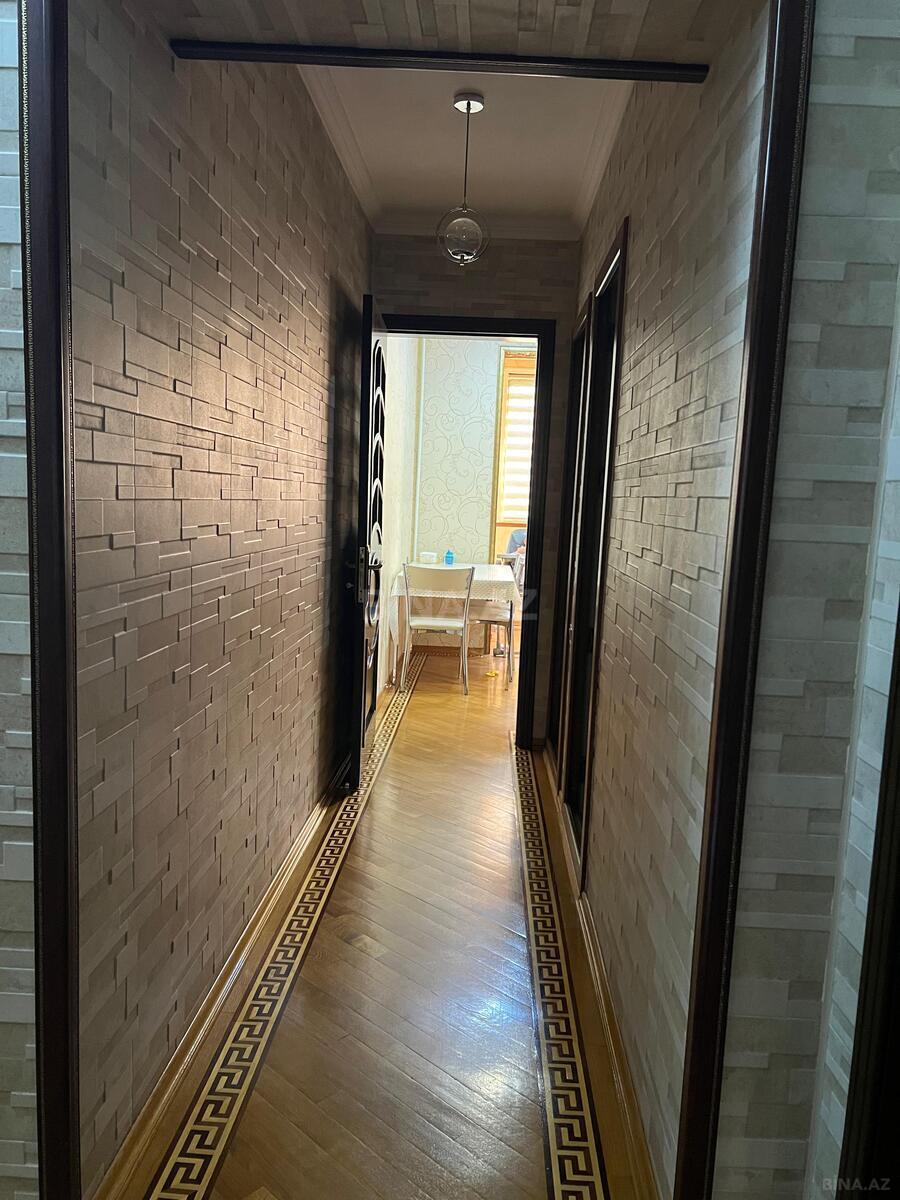 4 otaqlı Köhnə tikili, Bakıxanov q., Bakı