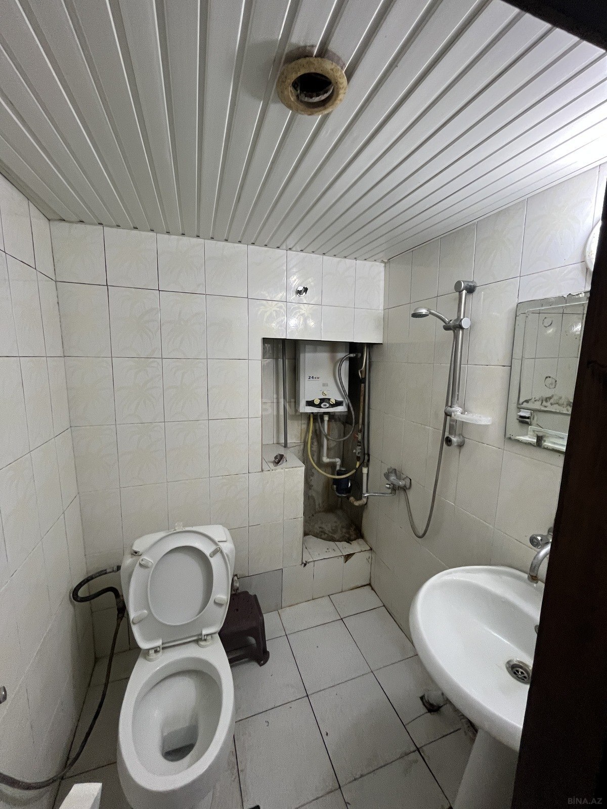 2 otaqlı Köhnə tikili, İnşaatçılar m., Bakı