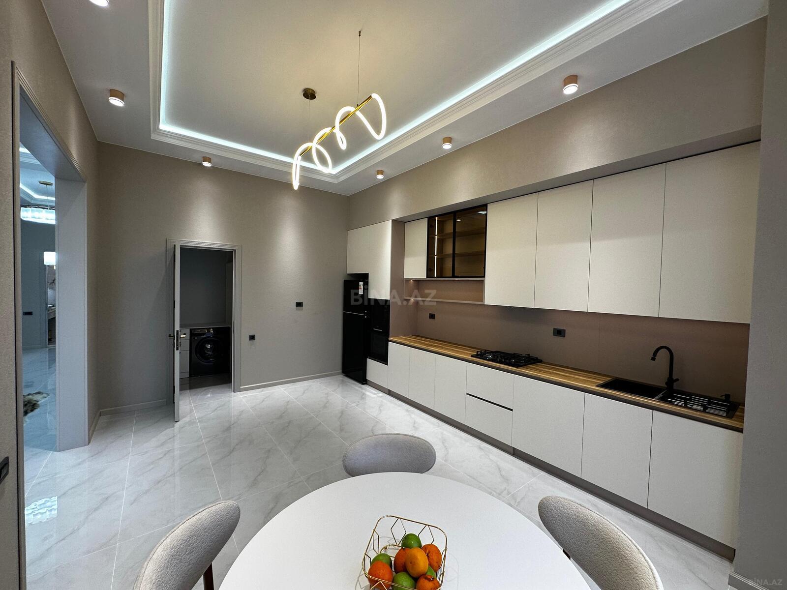 4 otaqlı Həyət evi/Bağ evi, Şüvəlan q., Bakı