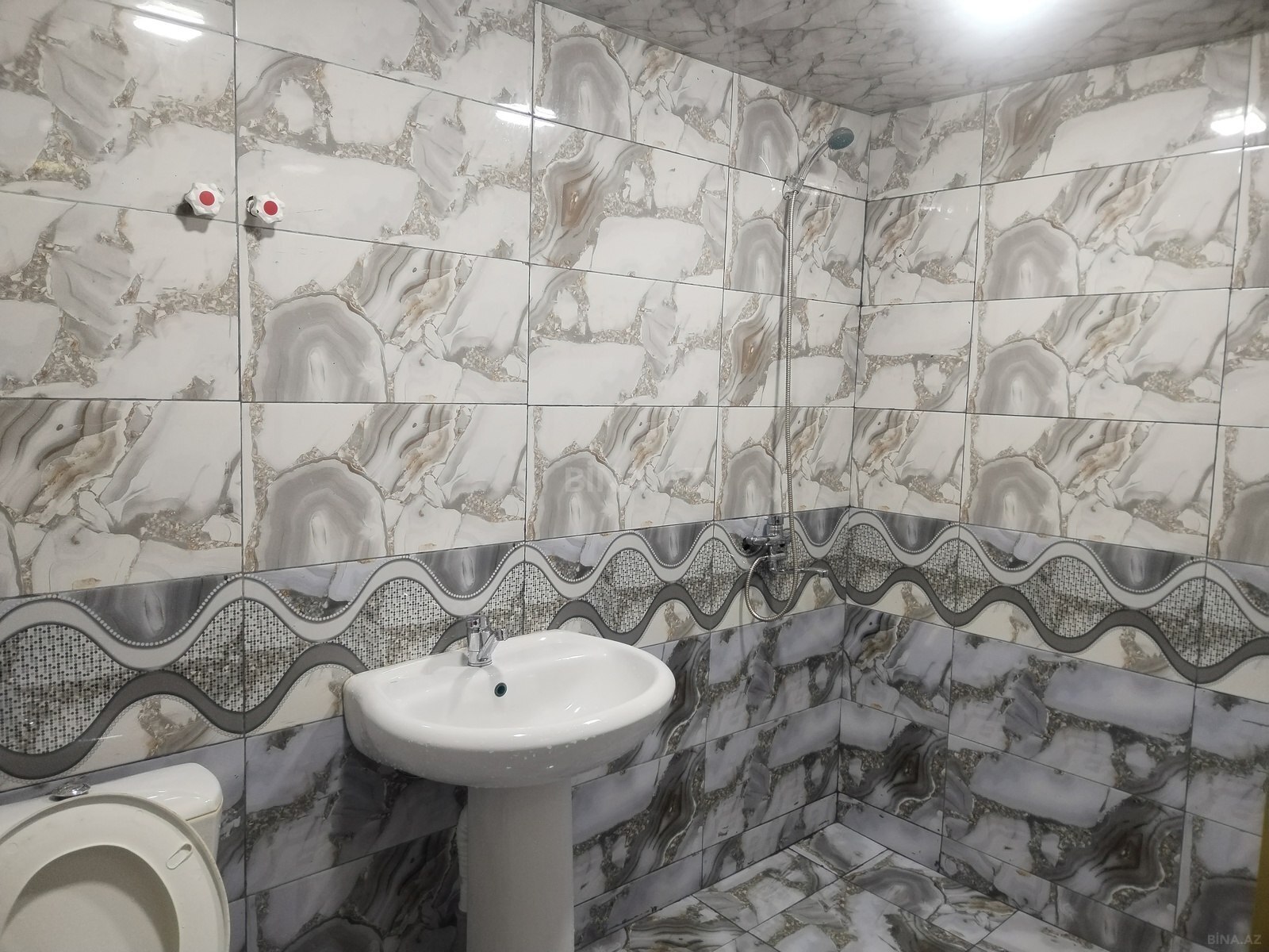 2 otaqlı Köhnə tikili, Yeni Günəşli q., Bakı