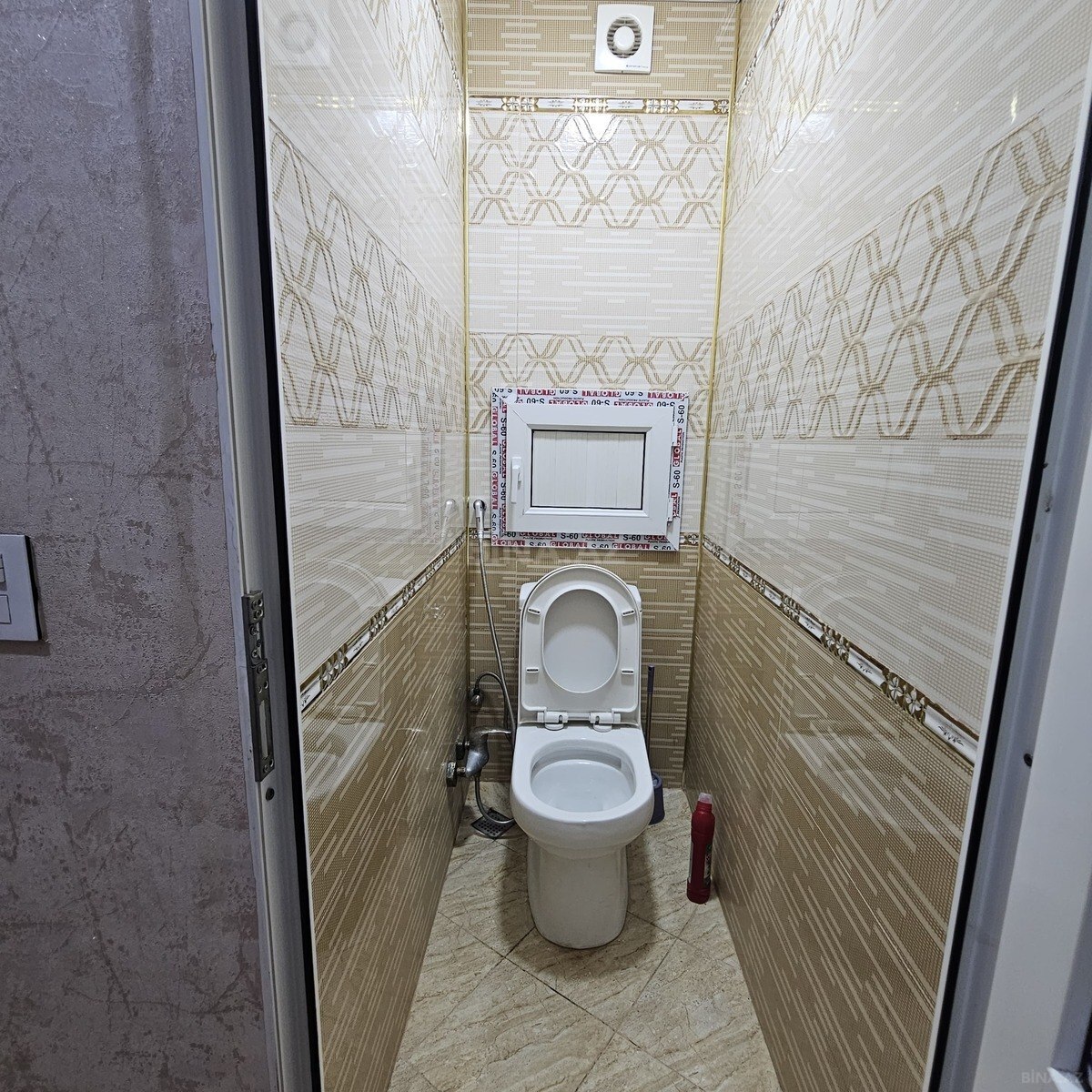 2 otaqlı Köhnə tikili, Memar Əcəmi m., Bakı