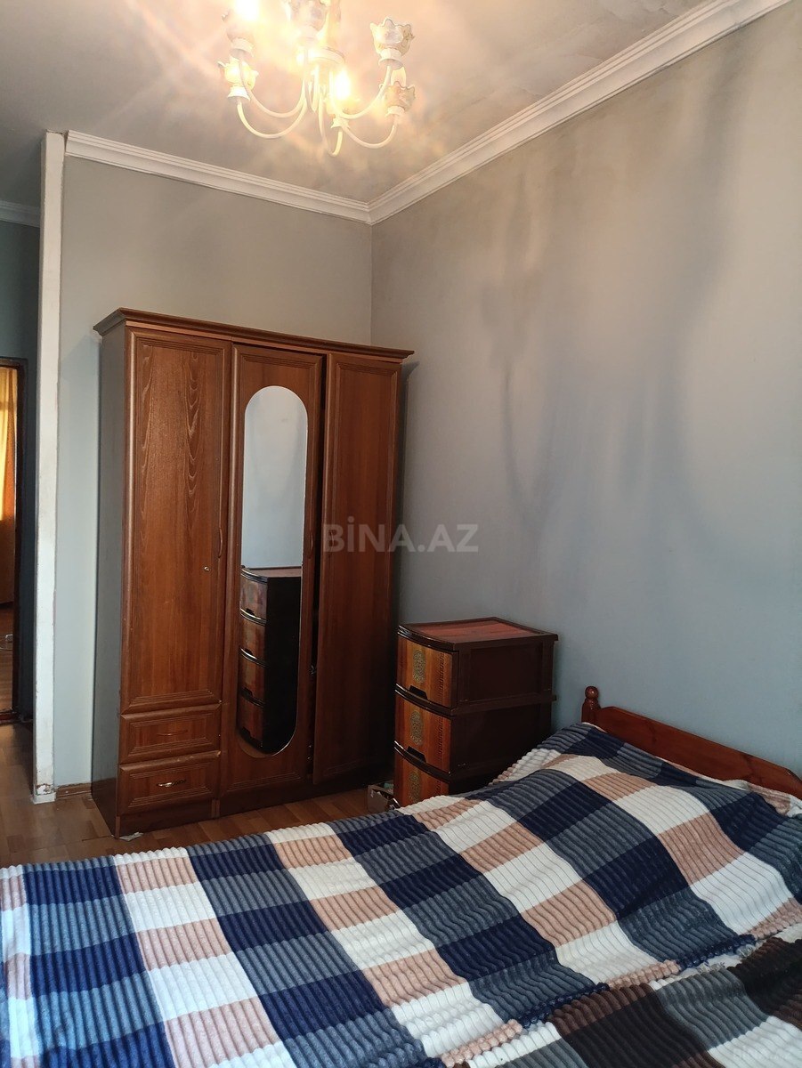 2 otaqlı Köhnə tikili, Memar Əcəmi m., Bakı