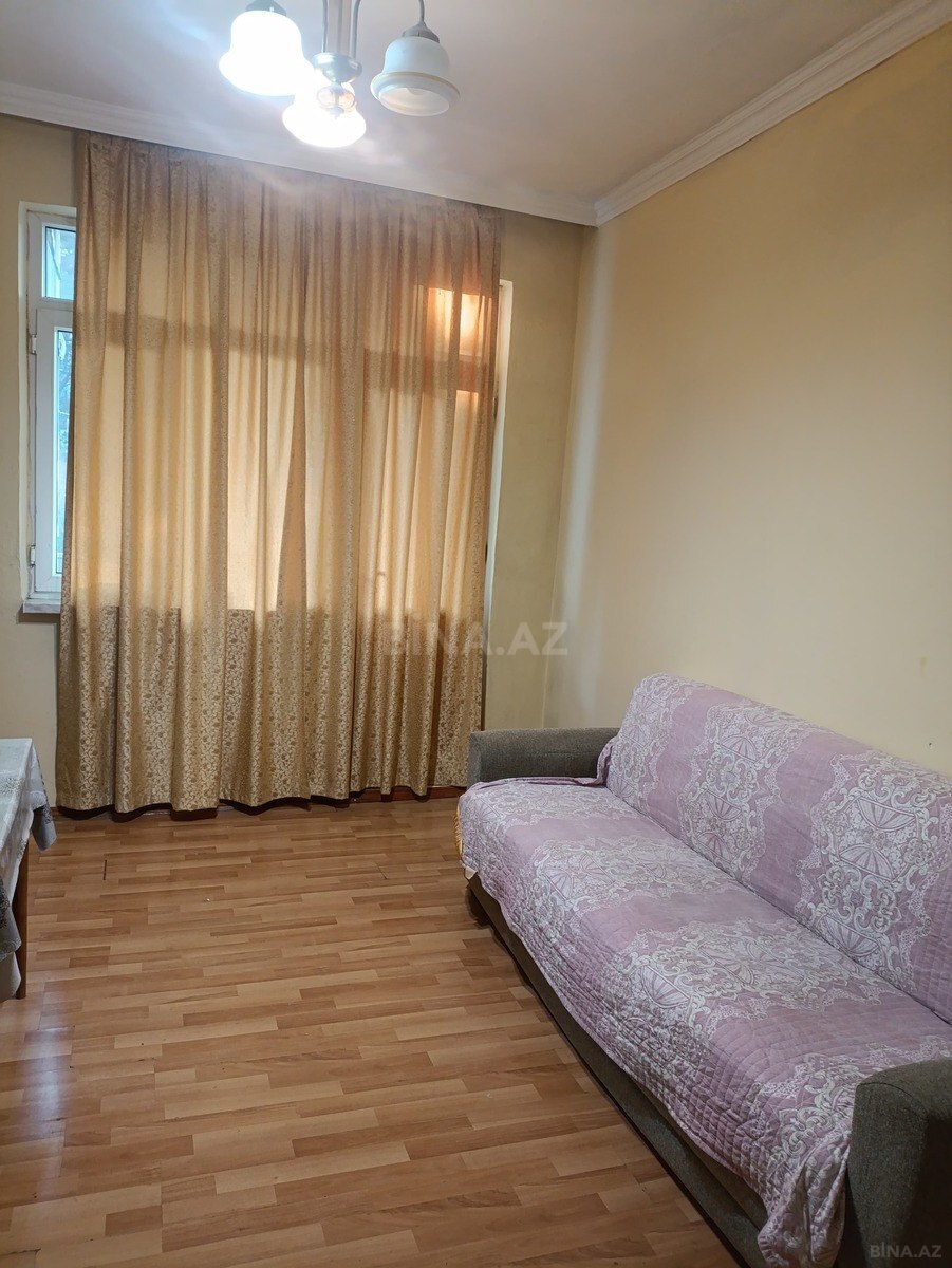 2 otaqlı Köhnə tikili, Memar Əcəmi m., Bakı