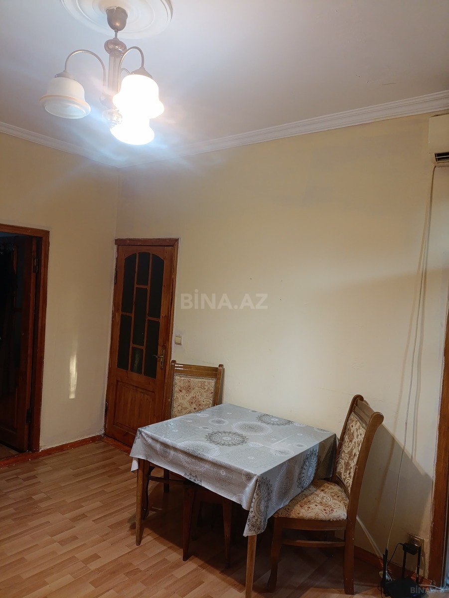 2 otaqlı Köhnə tikili, Memar Əcəmi m., Bakı