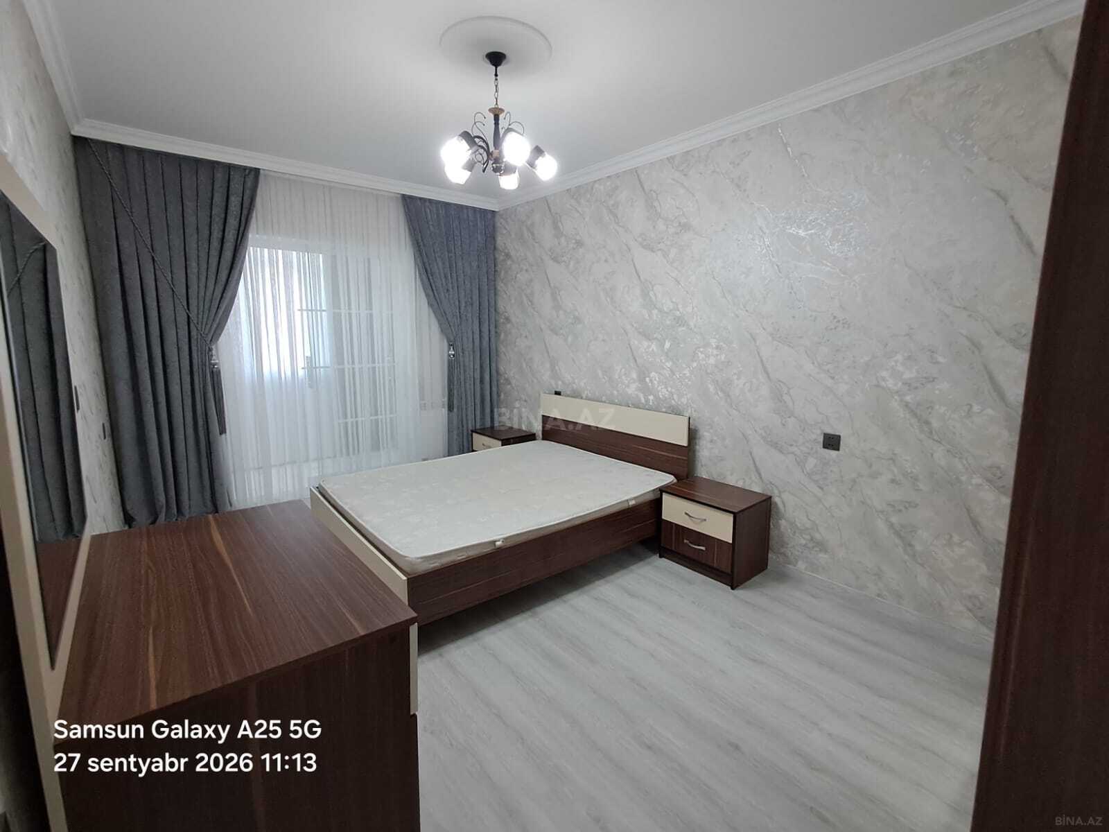 3 otaqlı Köhnə tikili, Bakıxanov q., Bakı