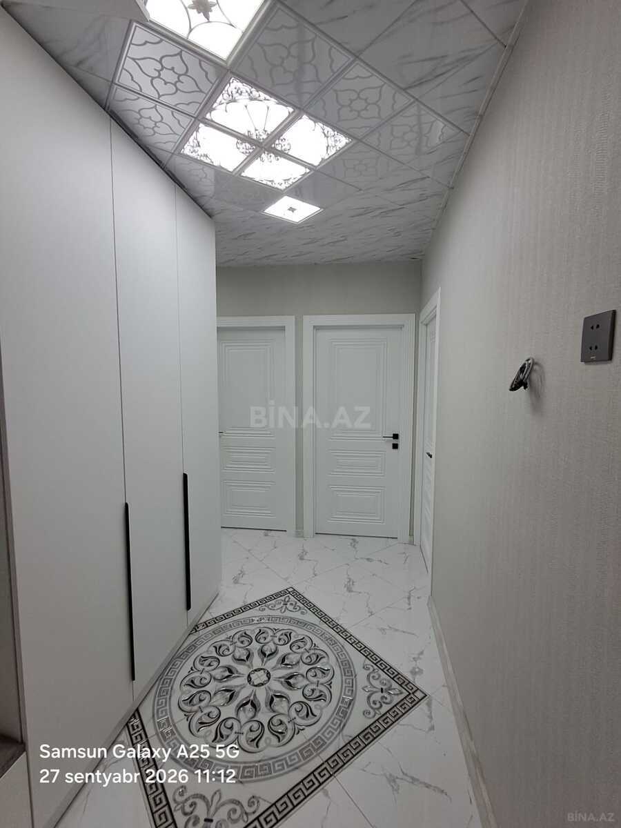 3 otaqlı Köhnə tikili, Bakıxanov q., Bakı