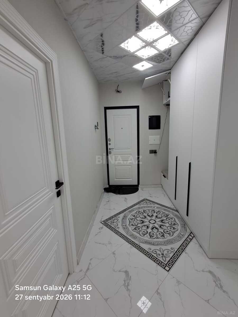 3 otaqlı Köhnə tikili, Bakıxanov q., Bakı
