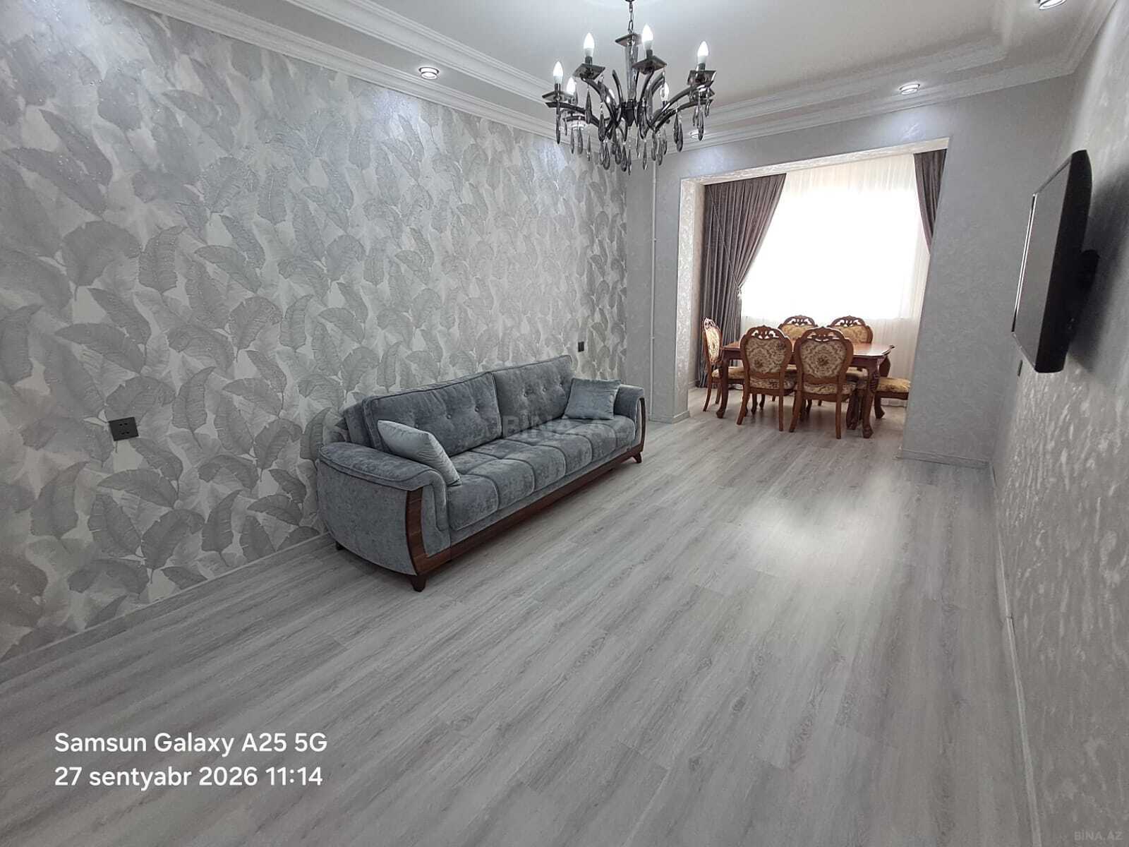 3 otaqlı Köhnə tikili, Bakıxanov q., Bakı
