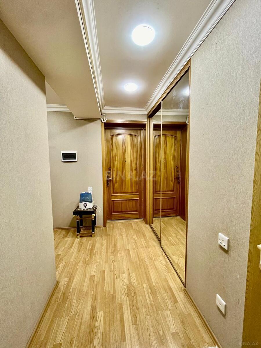 3 otaqlı Köhnə tikili, 28 May m., Bakı