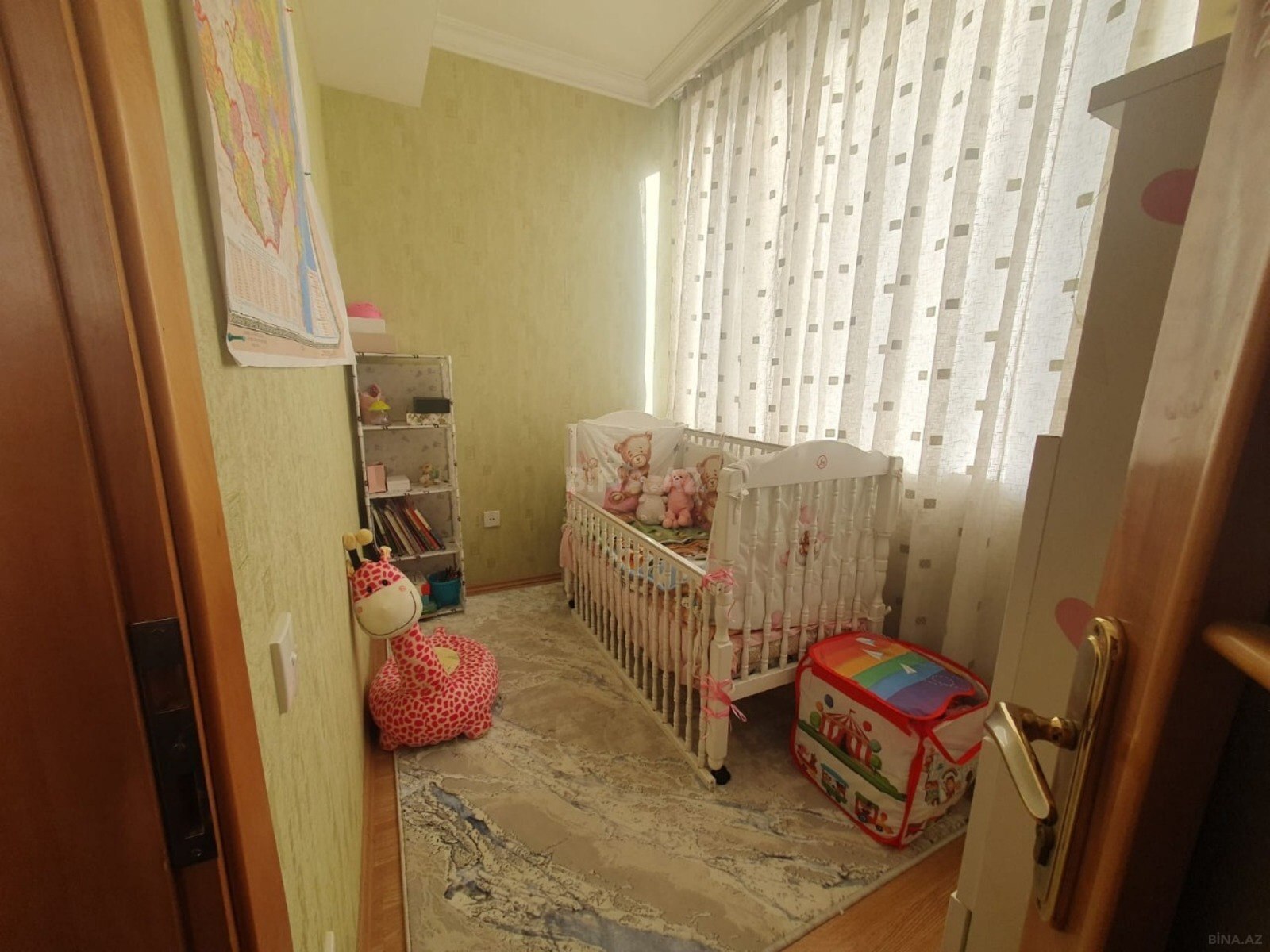 3 otaqlı Köhnə tikili, 28 May m., Bakı
