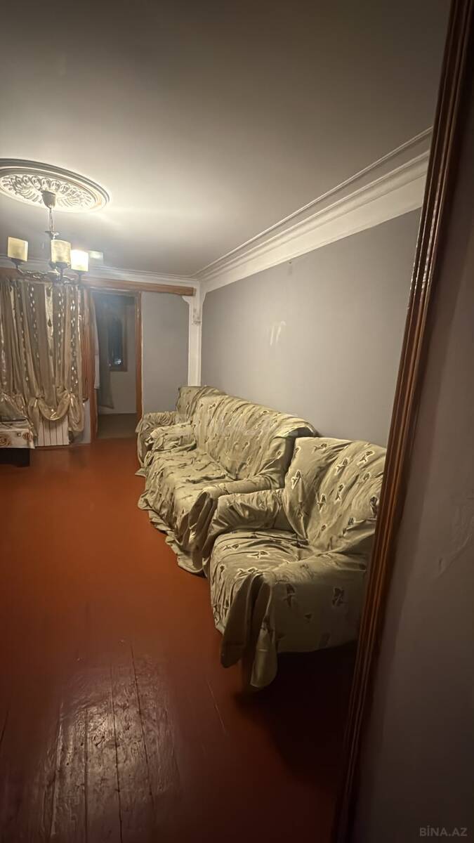 3 otaqlı Köhnə tikili, Qara Qarayev m., Bakı