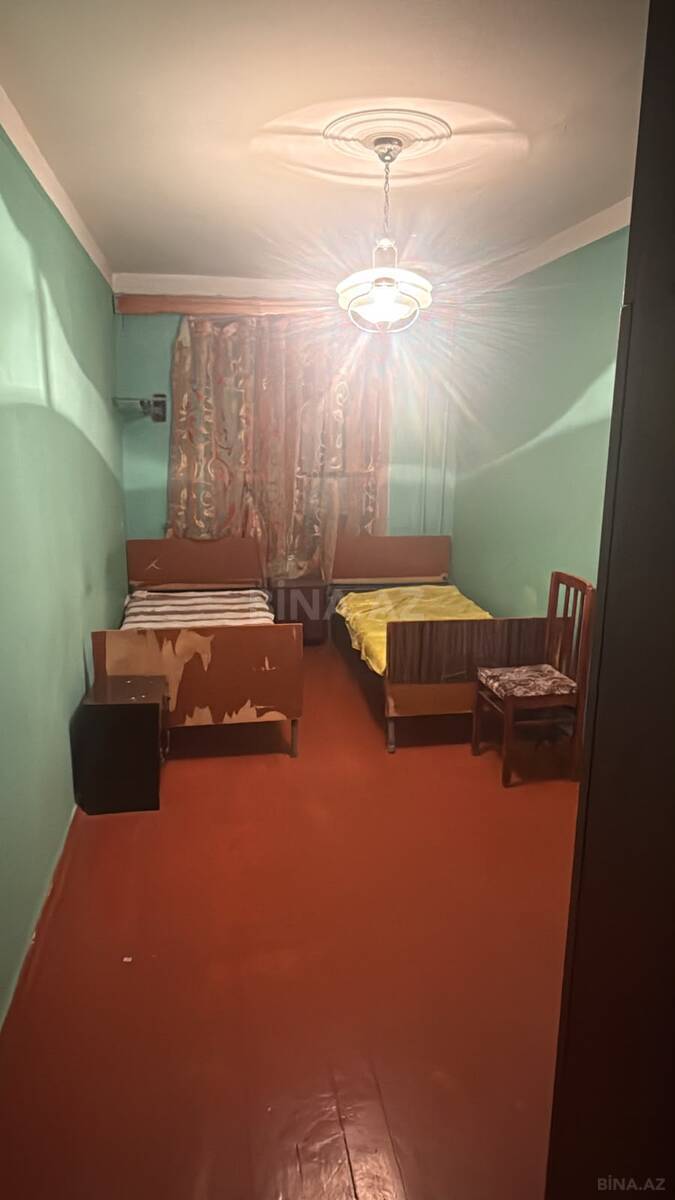 3 otaqlı Köhnə tikili, Qara Qarayev m., Bakı