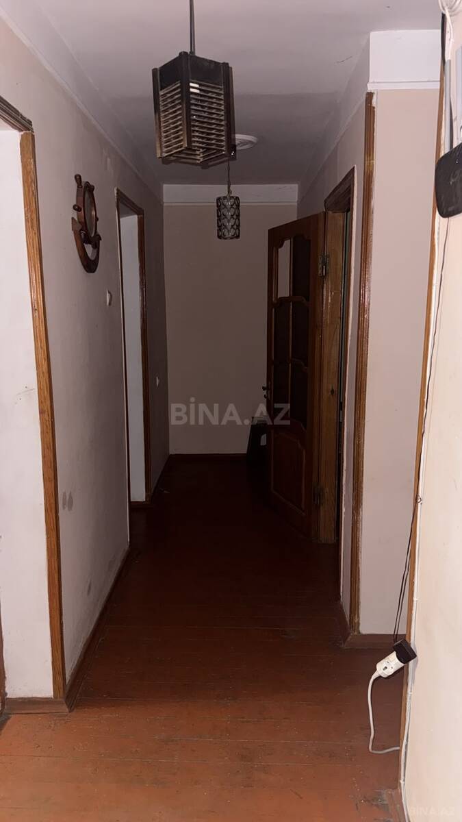 3 otaqlı Köhnə tikili, Qara Qarayev m., Bakı