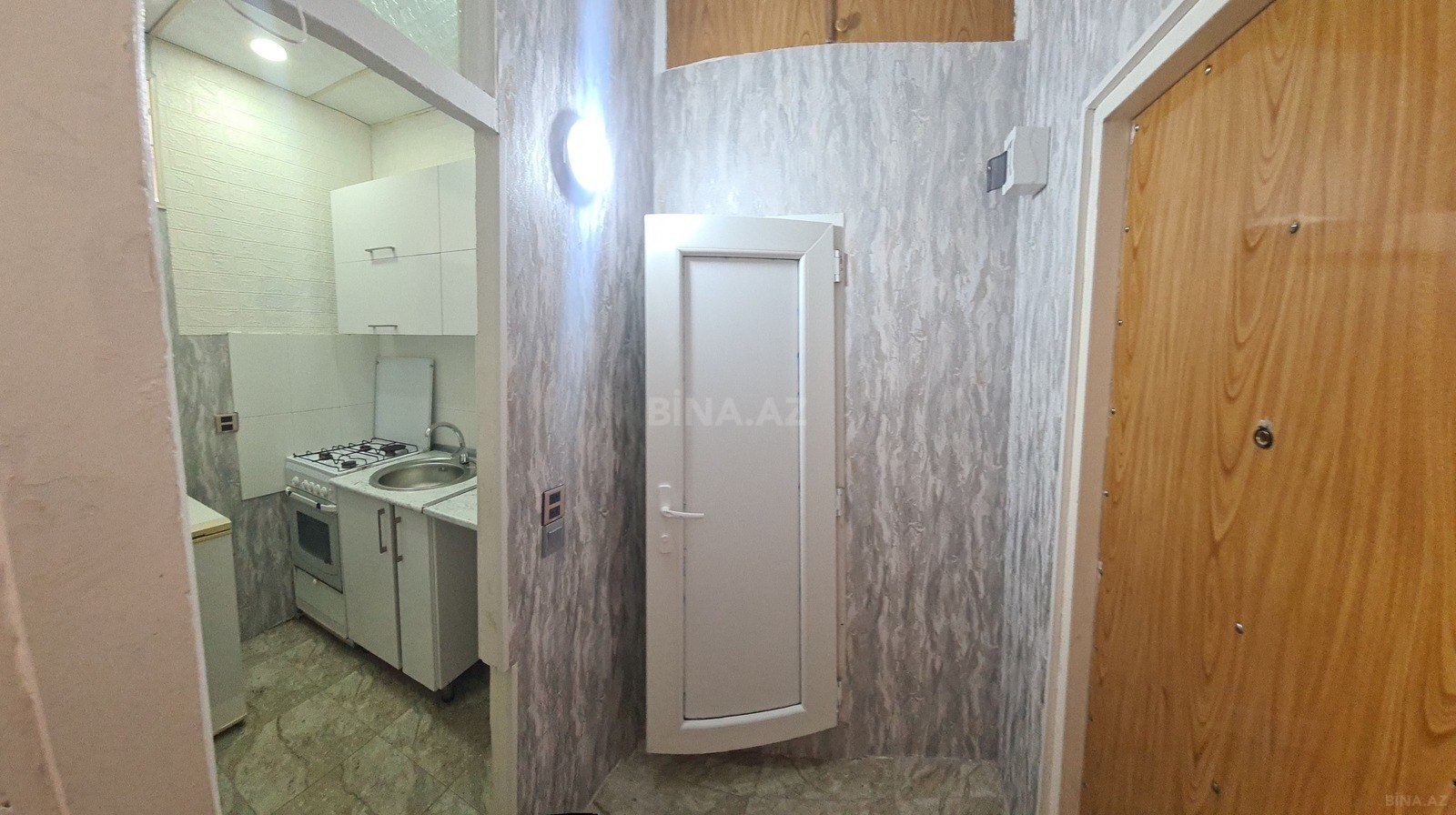 2 otaqlı Köhnə tikili, Memar Əcəmi m., Bakı