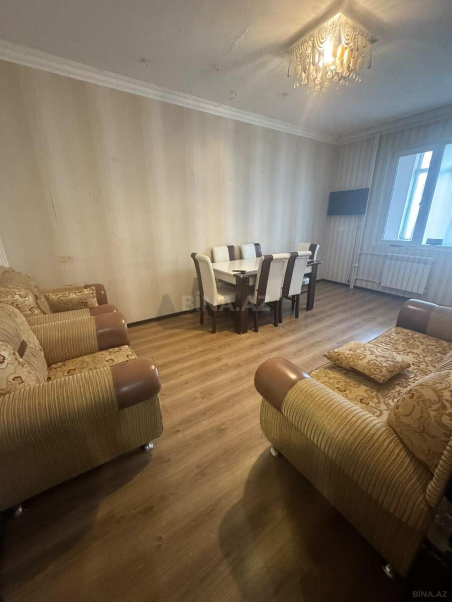 3 otaqlı Köhnə tikili, Memar Əcəmi m., Bakı