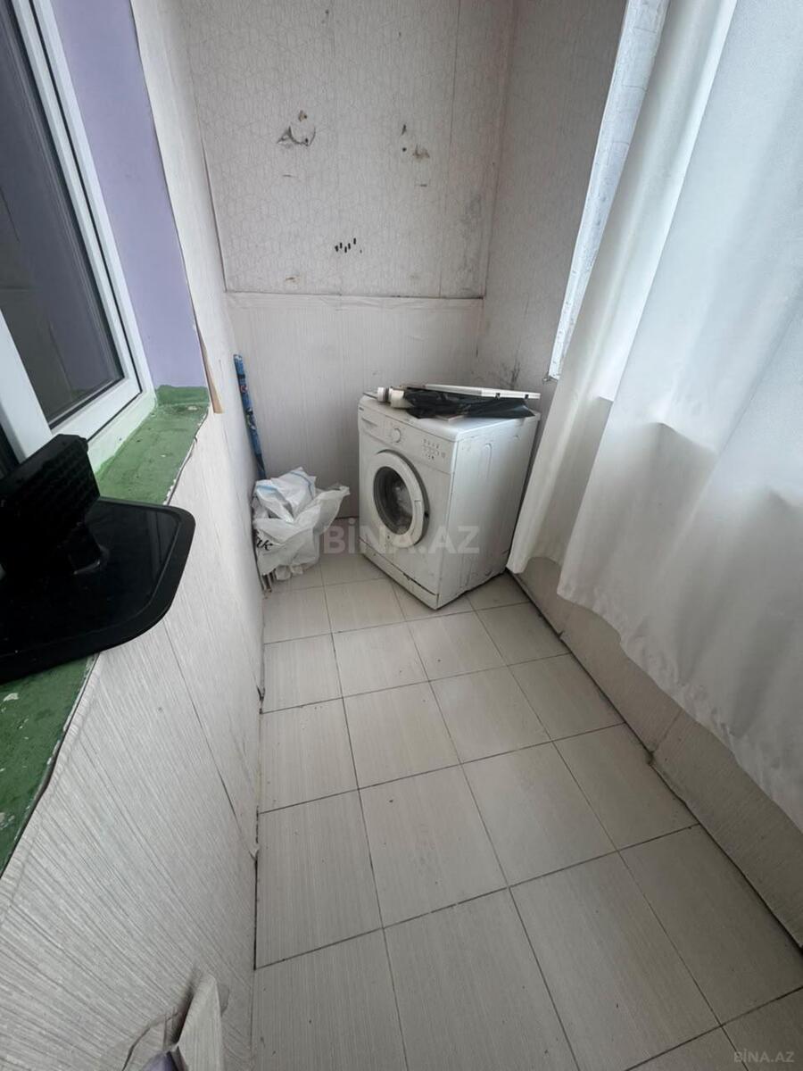 3 otaqlı Köhnə tikili, Memar Əcəmi m., Bakı