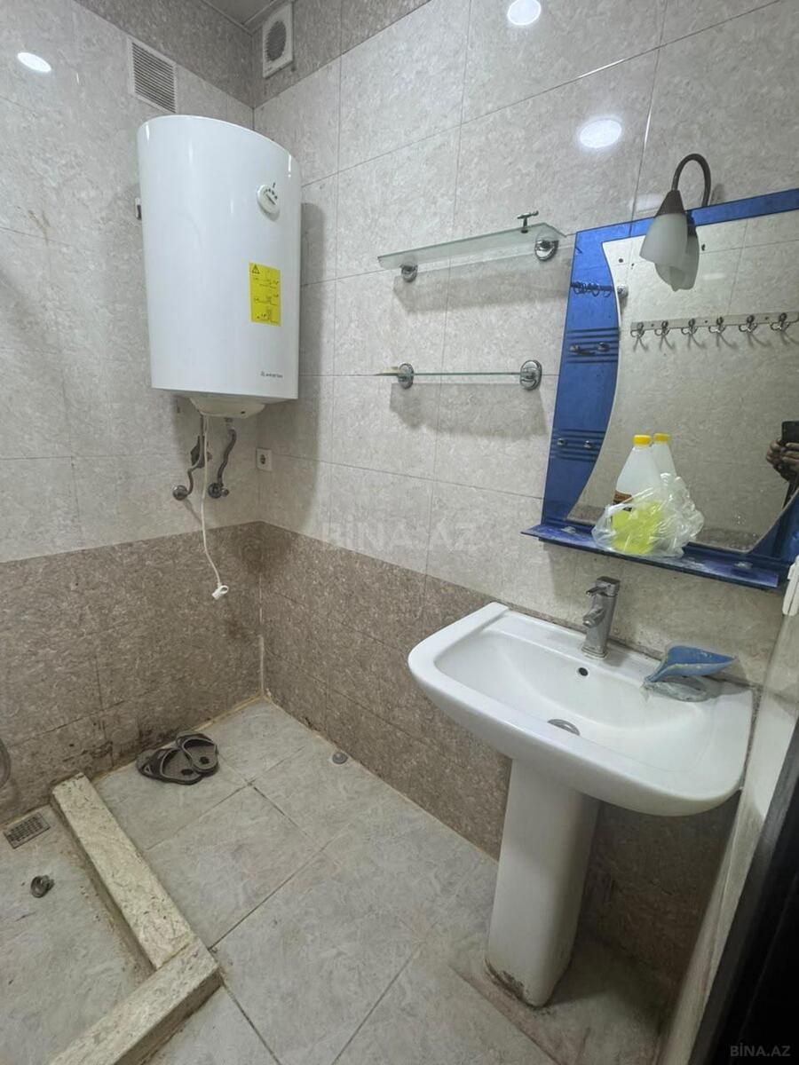 3 otaqlı Köhnə tikili, Memar Əcəmi m., Bakı