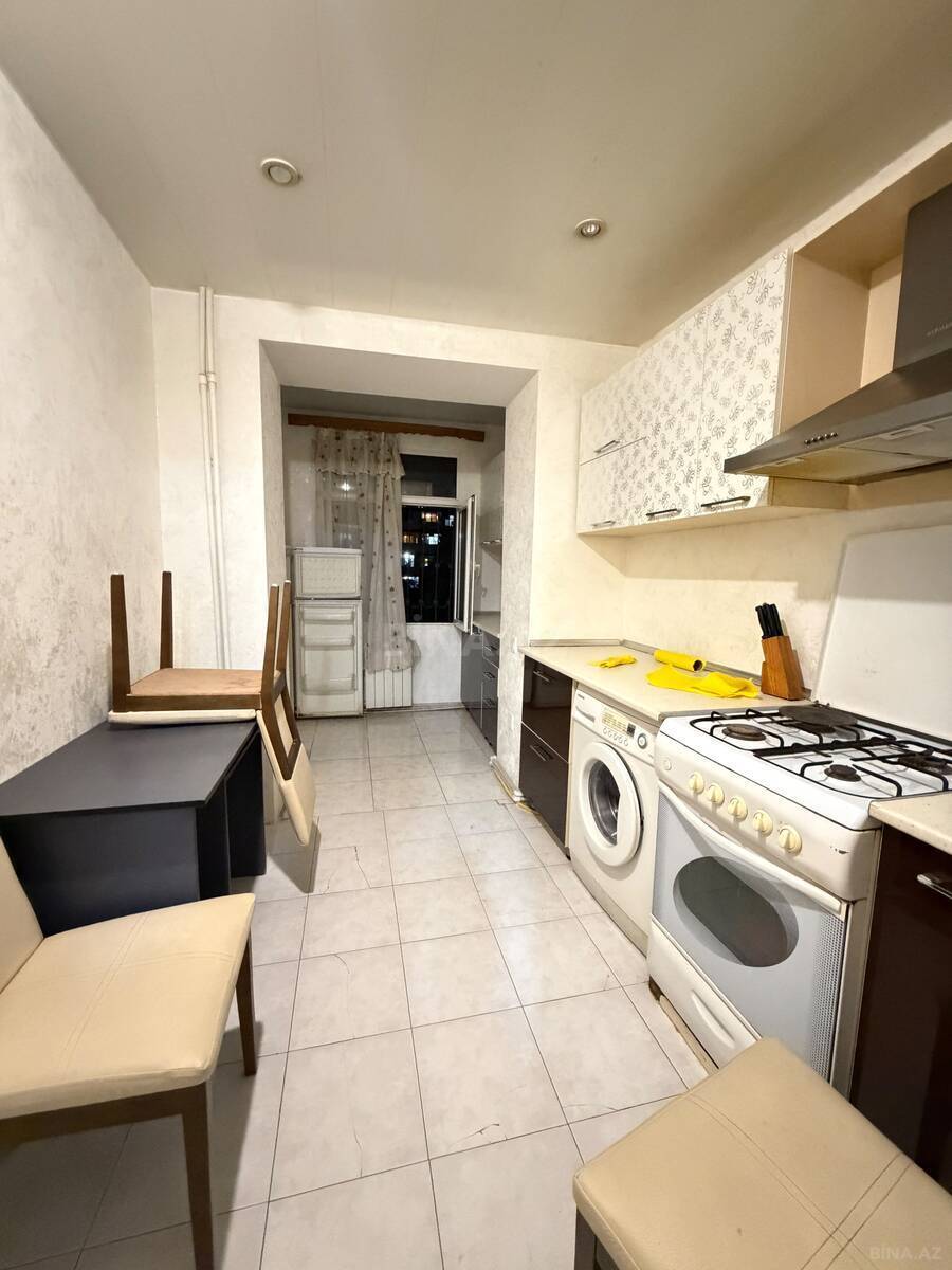 3 otaqlı Köhnə tikili, Elmlər Akademiyası m., Bakı