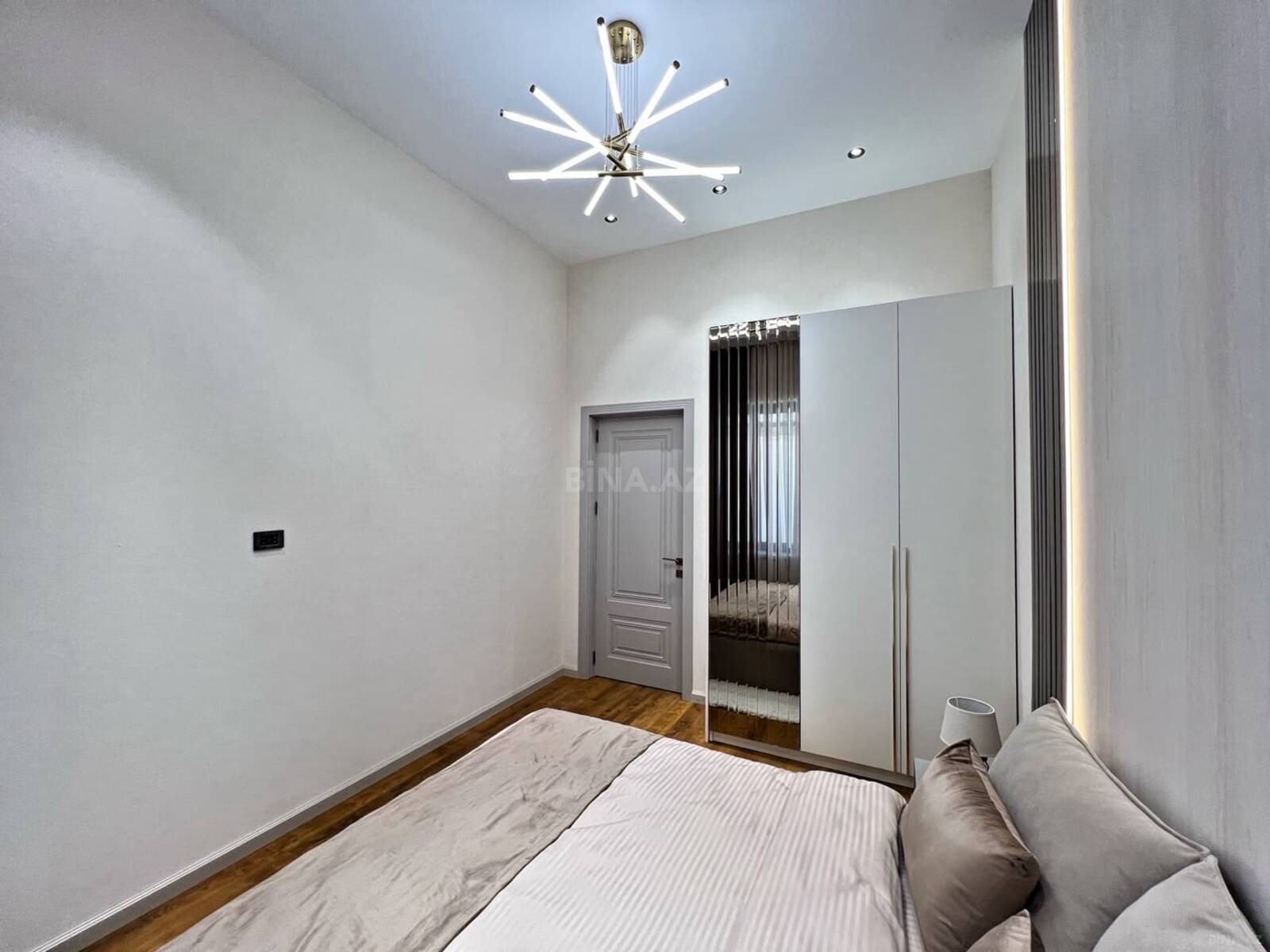 4 otaqlı Həyət evi/Bağ evi, Şüvəlan q., Bakı