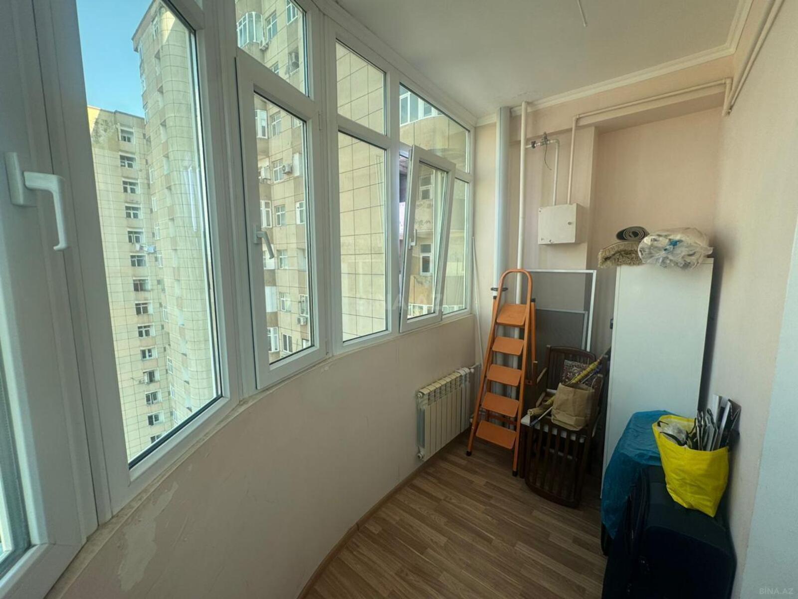 3 otaqlı Yeni tikili, İnşaatçılar m., Bakı