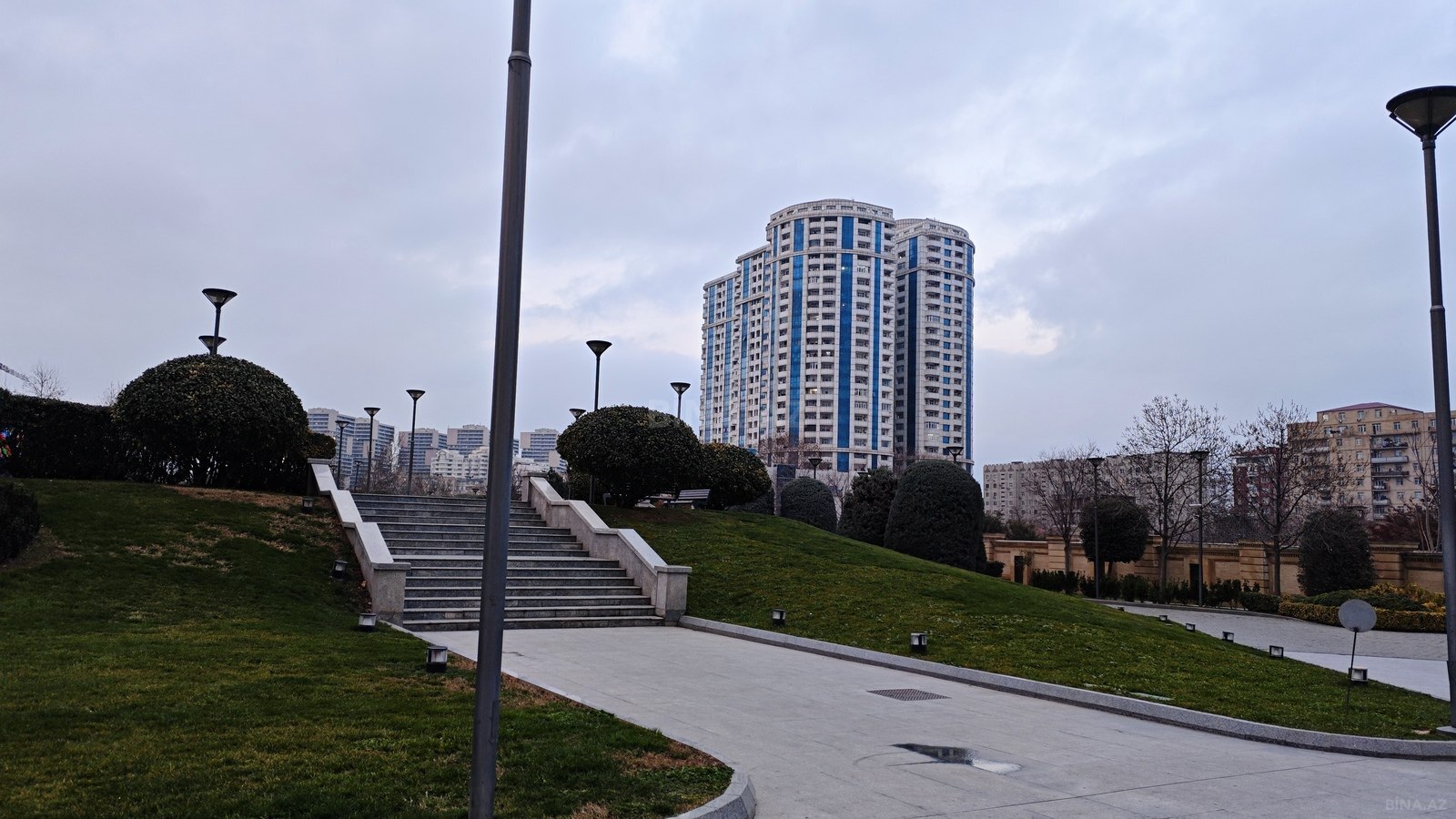 3 otaqlı Yeni tikili, Elmlər Akademiyası m., Bakı