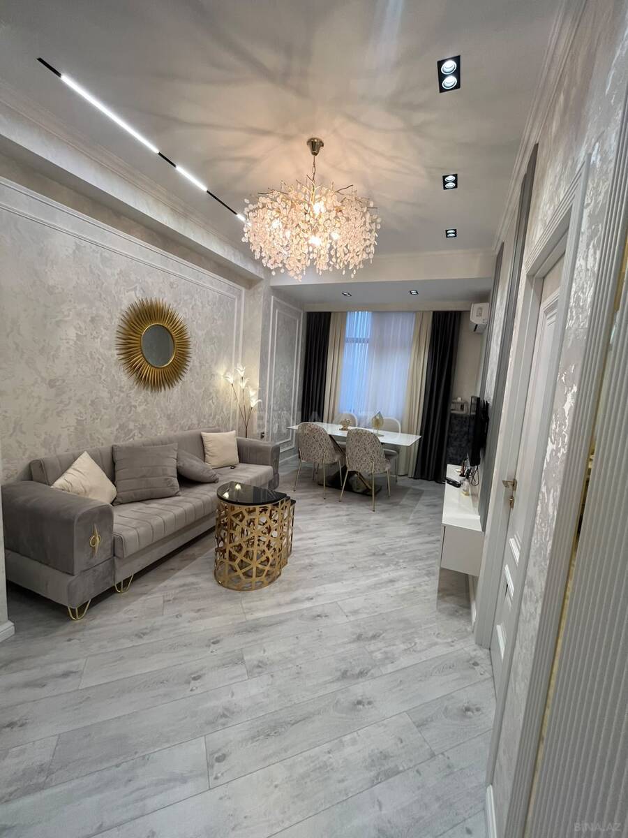 2 otaqlı Köhnə tikili, Qara Qarayev m., Bakı