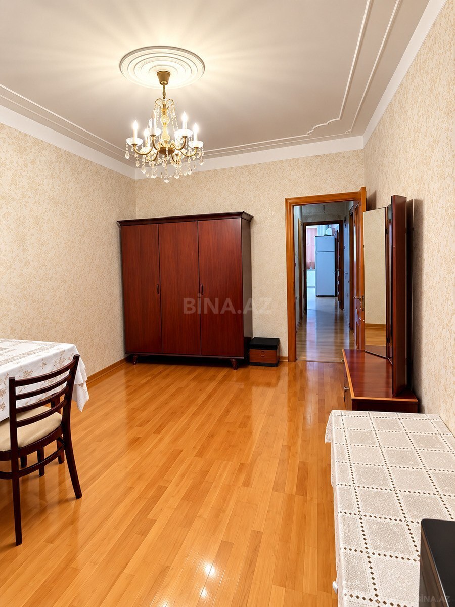 3 otaqlı Köhnə tikili, Nəsimi m., Bakı