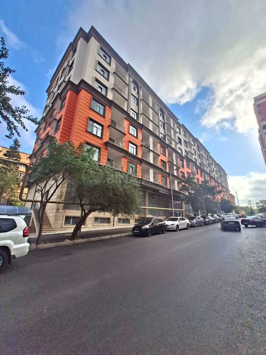 3 otaqlı Yeni tikili, Qara Qarayev m., Bakı