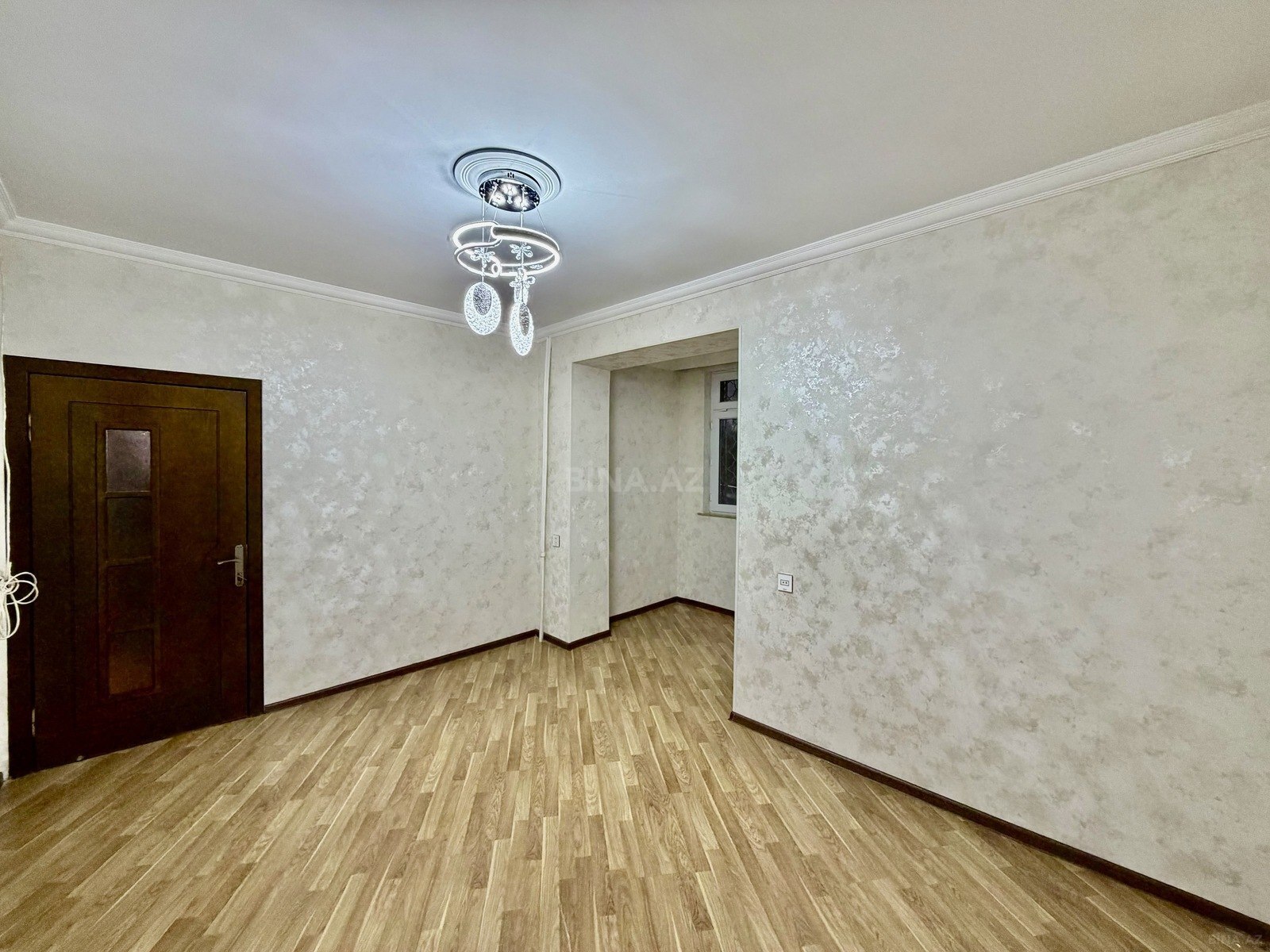 3 otaqlı Köhnə tikili, Xalqlar Dostluğu m., Bakı