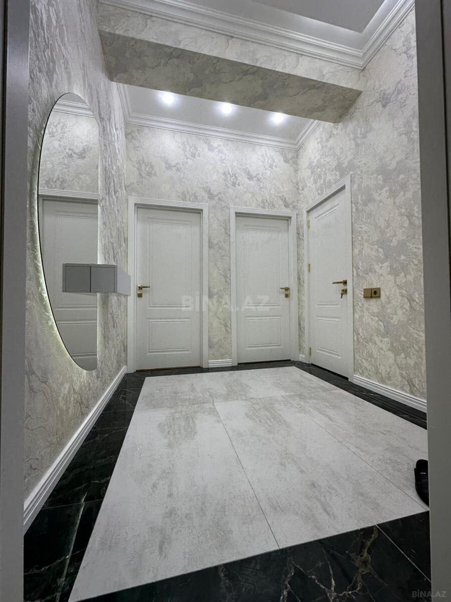 3 otaqlı Yeni tikili, Xırdalan
