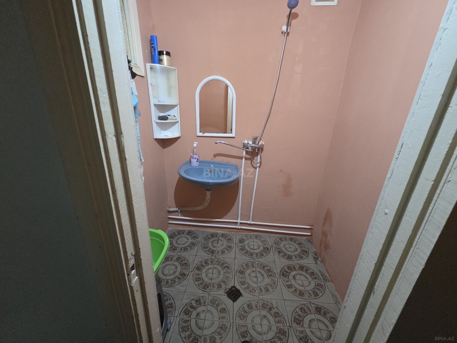 2 otaqlı Köhnə tikili, Bakıxanov q., Bakı