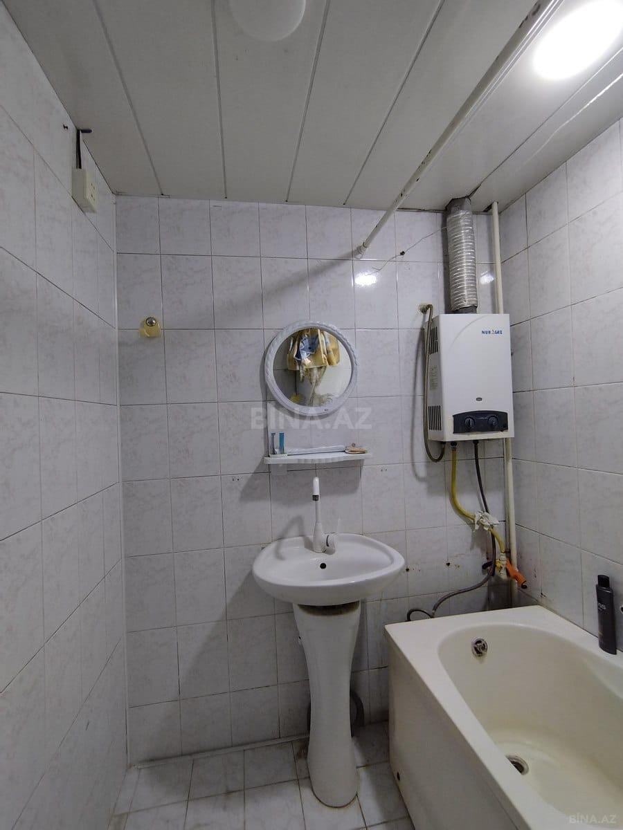 3 otaqlı Köhnə tikili, Xalqlar Dostluğu m., Bakı