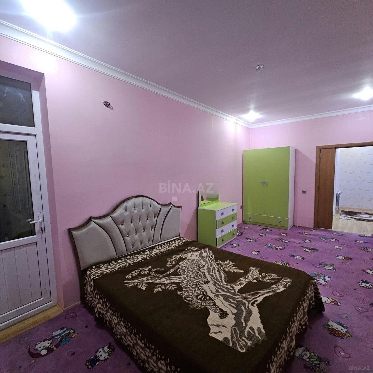 3 otaqlı Yeni tikili, Şah İsmayıl Xətai m., Bakı