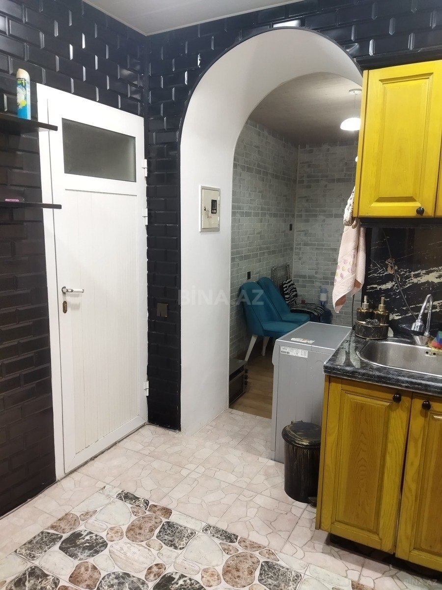 2 otaqlı Köhnə tikili, Nizami m., Bakı